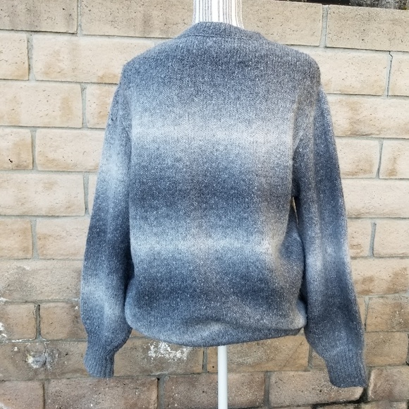 Who What Wear Gray Ombre Sweater Crewneck Size XS - Picture 5 of 9